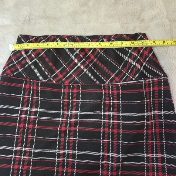 Seven Sisters Red and Black Plaid Pencil Skirt - Picture 3 of 4